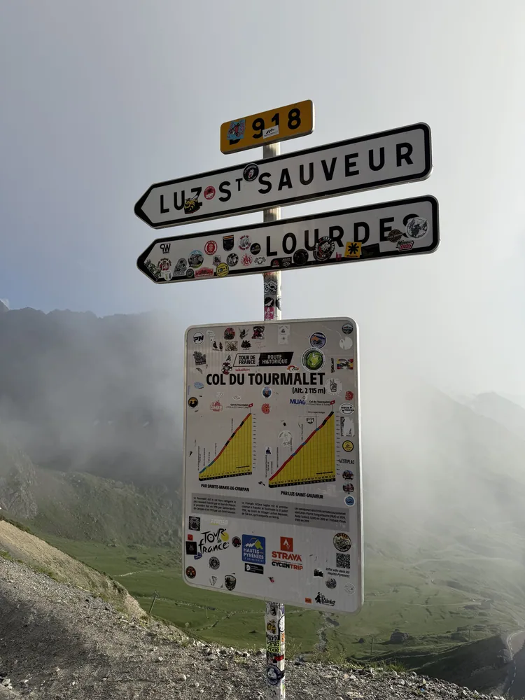 Col du Tourmalet, in the fog.